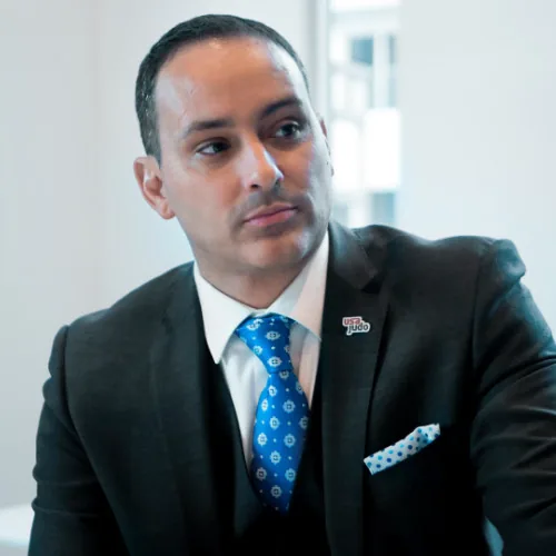 VONNELL MARTINEZ
