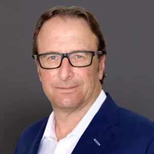 Daniel J Baccarini