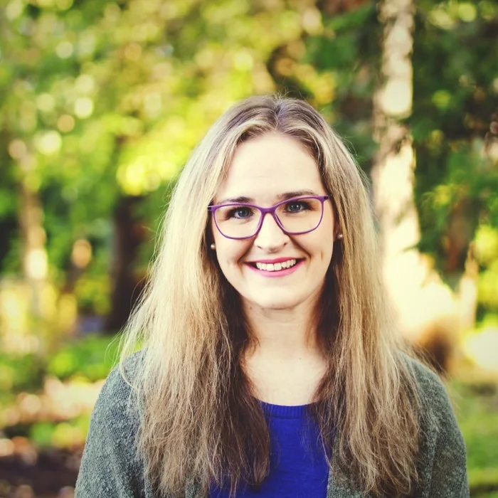 Carrie Thelise Maerz