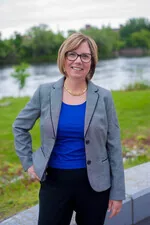 MELINDA FROST DAVIS
