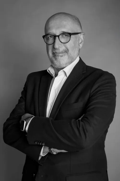 HUMBERTO BANUELOS CAAMANO