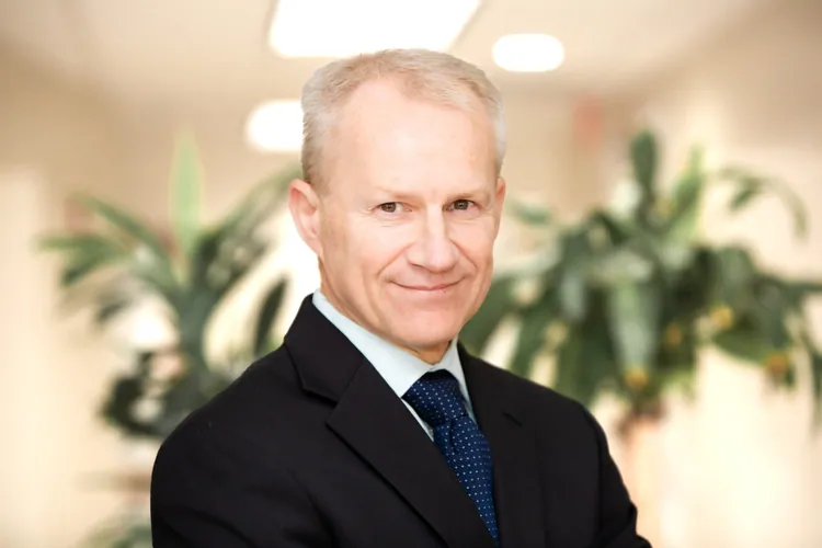 Daniel F Bednarczyk
