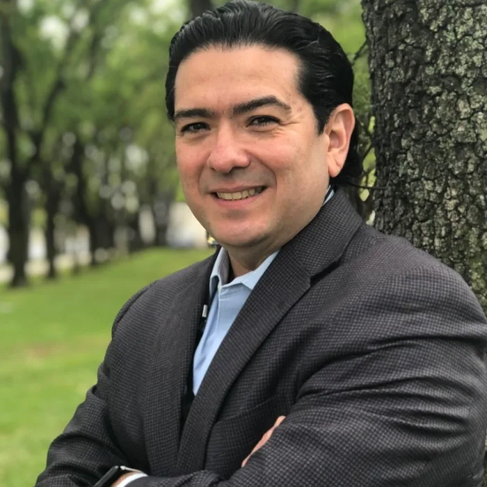 CESAR DELACERDA