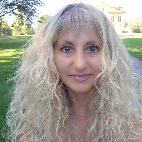 DIANA S APOSTOLOVA