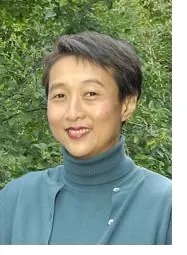 BETTINA SARAH LEE