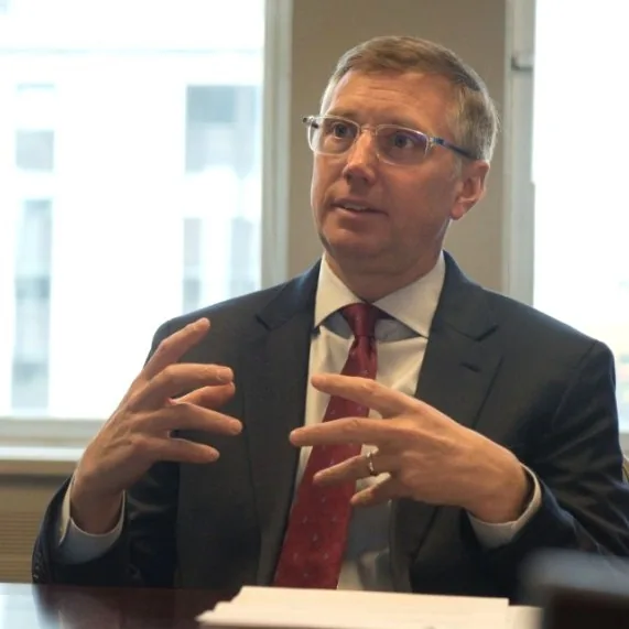 PETER D EBERHART