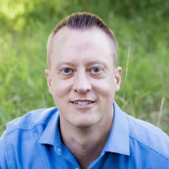 ERIK DOUGLAS UTZINGER