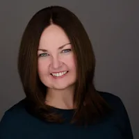 KELLY ENNIS