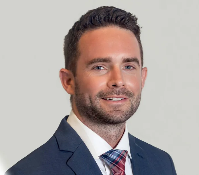 JUSTIN BOXLEITNER BOBUS