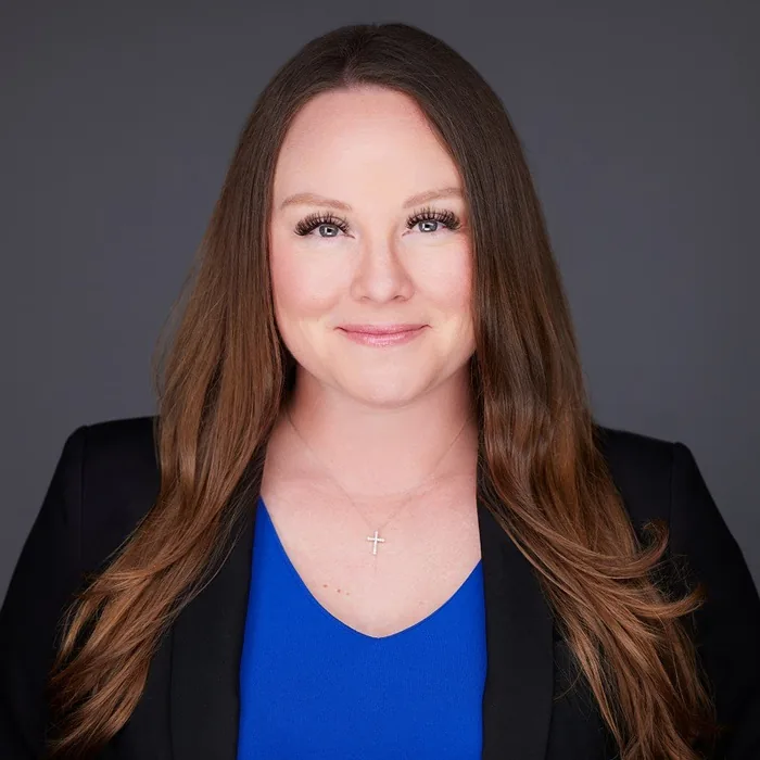 SARA LAMMERS AMPARAN