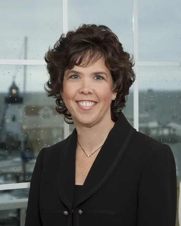 LYNN THERESA CRAVINHO