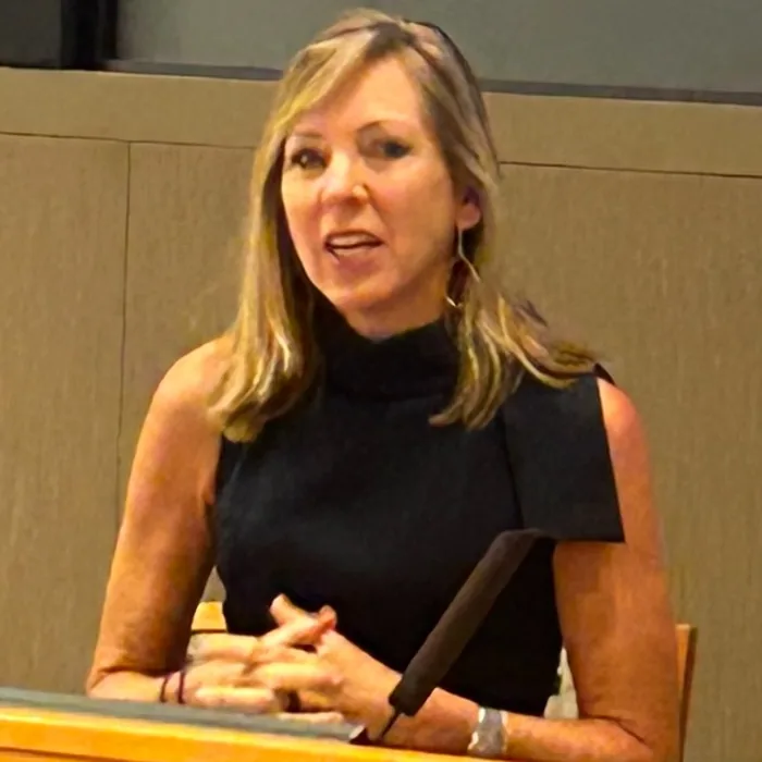 KRISTIN BLAIR HULL