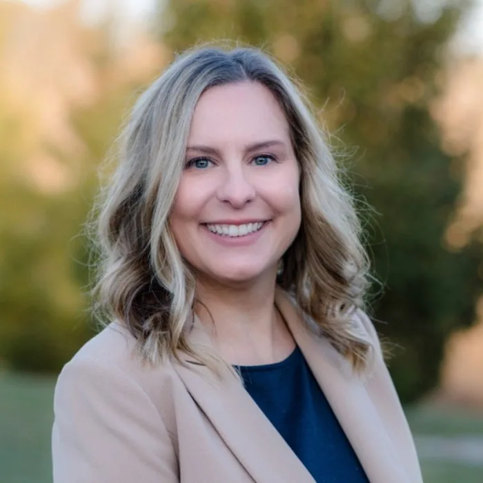 Julie E. Hall Labrune