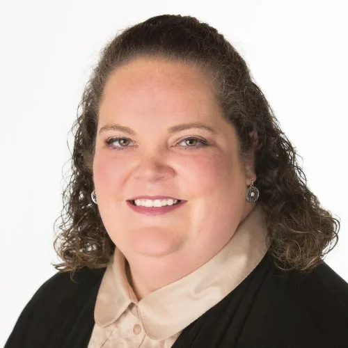 Kelli Hinton