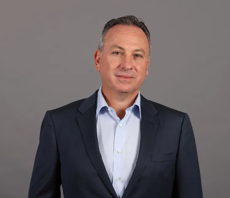 ELLIOT DORNBUSCH
