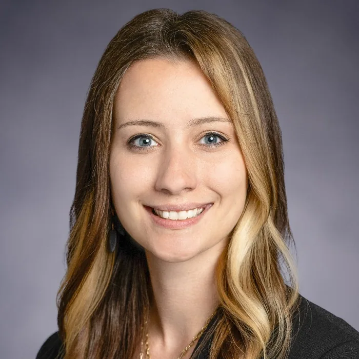 Nicola Lippert Cyr